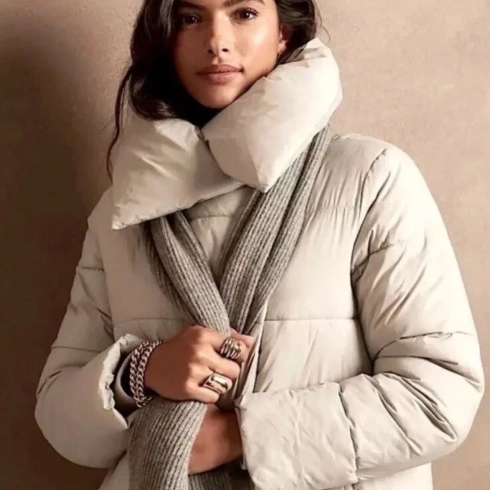 Banana Republic Women’s XXS Short Funnel Neck Duvet Puffer Jacket Coat Cozy